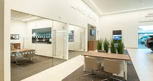 The startech search dealer module leads you to your next dealer. Land Rover Emil Frey Ag St Gallen St Gallen Uber Uns