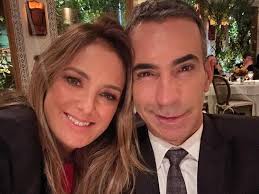 Sem Ticiane Pinheiro, César Tralli curte jantar romântico com outro amor