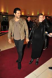 Check spelling or type a new query. Burak Ozcivit Ve Fahriye Evcen Den Karan Icin 15 Milyon Liralik Yatirim