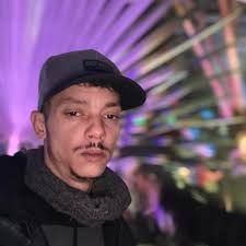 Profile for Lee-Roy Carstens