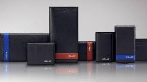 Discover the collection of men's shoes at gucci.com. 19 Designer Wallet Brands For Men With Good Taste The Trend Spotter