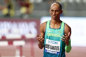 O paulista alison brendom alves dos santos, o piu (pinheiros), foi designado pela iaaf (world athetics) como um dos cinco candidatos ao prêmio de revelação do ano do atletismo mundial. Queimaduras E Apelido De Piu Conheca O Brasileiro Que Esta Na Final Dos 400m Com Barreira Atletismo Ge