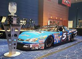 Nascar is de tweede alleen voor de national football league onder professionele sport franchises in termen van kijkcijfers in de verenigde staten. Facebook