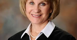 McIntyre first female judge in 5th District