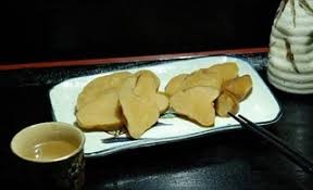 ク イ ズ の 答 え 合 わ せ 岐阜県の和菓子 みょうがぼち で みょうがの葉に巻かれた小麦の皮の中に入っているのは どんなもので作られた餡