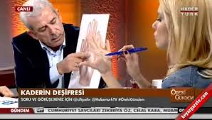 Mehmet ali bulut ile gerçekleştirdiğimiz mülakatın üçüncü bölümünde üstadın 'nazari bir ilim' şeklinde tavsif ettiği elfabe ve rüyalar ile doğu ve batı medeniyetinin mevcut durumunu teşrih masasına. Oteki Gundem Arastirmaci Yazar Mehmet Ali Bulut Tan Pelin Cift E Firca