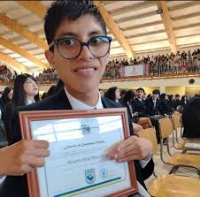 Benjamín Rivas: Una historia de esfuerzo y superación Benjamín Rivas  Beltrán, estudiante del Liceo Polivalente Bicentenario Mariano Latorre, no  solo se convirtió en puntaje nacional en Matemática en la PAES 2024, sino