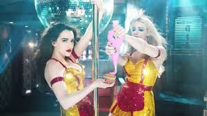 две девицы на мели россия смотреть онлайн 2 сезон Filmz Ru Dve Devicy Na Meli 2 Broke Girls 2011 Smotret I Skachat Tv Spot Dlya Superkubka