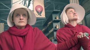 Docile et effacée, offred se plie à toutes les injonctions de tante lydia et serena. The Handmaid S Tale La Servante Ecarlate Saison 2 Episode 8 Episode Complet En Streaming Vf Vostfr Hd Gratuitement Voirfilm Stream