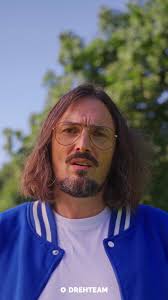 Und der nächste @kikxxl Möglichmacher Spot. 🌱  Vielen Dank an das  Marketing Team von @kikxxl für die super Zusammenarbeit, unseren  Möglichmacher @gerw_d , den Rasenmäher-Fahrer @live.laugh.luki und ...