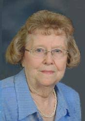 Sarah Earnhardt's Instagram, Twitter & Facebook