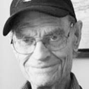 Anne Heuser's Instagram, Twitter & Facebook