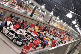 This left people scrambling to find a new website to host your friends and family's battle for the fantasy nascar championship. Fantasy Nascar Racin
