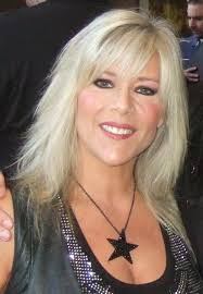 International singing artist, songwriter and all round entertainer. Samantha Fox Geburtstag Alter Und Sternzeichen