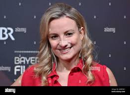Vanessa Eichholz Schauspielerin, Einzelbild,angeschnittenes  Einzelmotiv,Portraet,Portrait,Porträt. Roter Teppich,Red Carpet,Bayerischer  Filmpreis 2023 am 19.01.2024 im Prinzregententheater in Muenchen. *** Vanessa  Eichholz actress, single picture ...