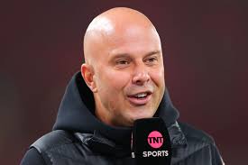 Dunfermline boss Stevie Crawford could have Aaron Comrie back to face  Arbroath