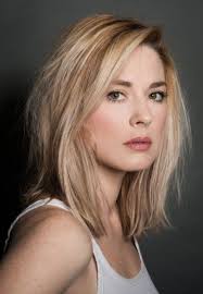 alexandra breckenridge alexandra was born on 15 5 1982 in bridgeport connecticut usa as alexandra hetherington breck alexandra breckenridge hair styles hair pinterest