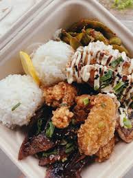 A food truck business is a great way to break into the culinary industry, but it can be challenging. This Food Truck Is A Must On Your Next Trip To Hawai I Island Hawaii Magazine