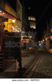 Voici une sélection des banques proches de banque de france. France Boulogne Sur Mer Vieille Ville Rue De Lille La Nuit Banque D Images Vieille Ville Boulogne Sur Mer Lille La Nuit