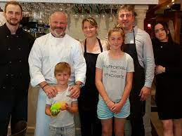 Cauchemar en cuisine en replay est un divertissement à revoir gratuitement. Cauchemar En Cuisine Decouvrez Les Coulisses Du Tournage Tele Star