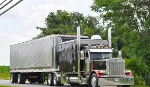 Peterbilt 379 With A Studio Sleeper Big Trucks Peterbilt Trucks Peterbilt