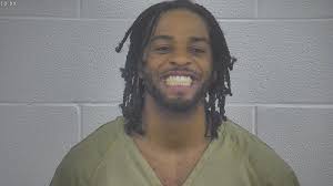 Supergirl': Kara Saves The World And Watches Her Boss' Kid (VIDEO)