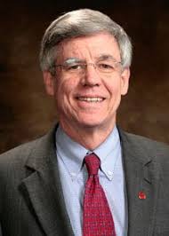 Fulbright College Honors 33 Faculty Retirees and Their 1,000 Years of  Combined Service |