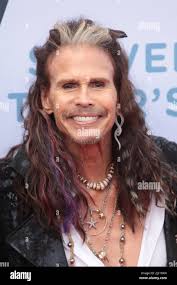 Steven tyler 2022 hi-res stock photography and images