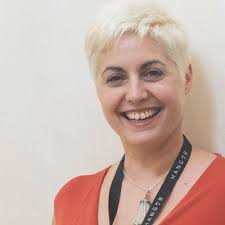 Suad Omar, i pregiudizi razzisti che non ti aspetti: la videointervista