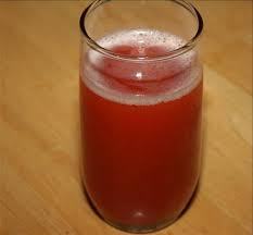 Sudah tentu, selepas pemuliharaan, jumlah vitamin di dalamnya berkurang. Bagaimana Untuk Membuat Jus Tomato Di Rumah 2 Cara Dan Tips