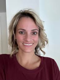 Looking for a studio apartment in Staten Island Single adult female woman