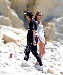 His longtime sweetheart, eleanor calder, 27! Eleanor Calder And Louis Tomlinson Seen In Ibiza Gotceleb