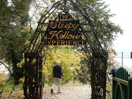 Ichabod crane is sent to sleepy hollow to investigate the decapitations of three people, with the culprit being the legendary apparition, the headless horseman. Pin On Sleepy Hollow New York