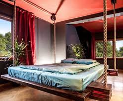 Hangebett Mit Led Beleuchtung Platzsparendes Design Furs Kleine Schlafzimmer Ideen Fur Kleine Schlafzimmer Bett Ideen Und Betten Fur Kleine Raume