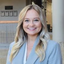 Alyssa Lund's Instagram, Twitter & Facebook