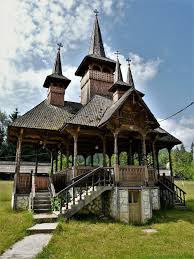 Din maramures datorita vechimii constructiei si al turnului ce dateaza din 1531 dar si pentru colectia de picturi murale din interior cu provenienta din. MaramureÈ 9 Locuri De Vizitat Jurnal De CÄlÄtorie