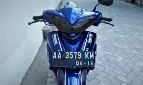 Temenin aku ke toilet, yang : Cara Mengecat Motor Sendiri Yamaha Jupiter Z Livery Movistar Yamaha Motogp 2017 Huzenify