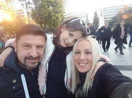Το life story ενός ανθρώπου της διπλανής πόρτας. Poia Einai H Sxesh Toy Nikoy Xardalia Me Thn Kyparissia