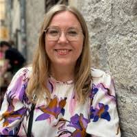 100+ perfiles de «Sawatzky»