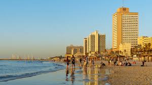 Several beach hotels in tel aviv have exits right onto the sand and most boutique hotels in tel aviv, the savoy included, are located just across the road from the beach. Tel Aviv Beach Ein Strand Fur Alles Und Jeden