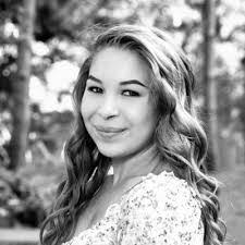 Chloe Christian's Instagram, Twitter & Facebook