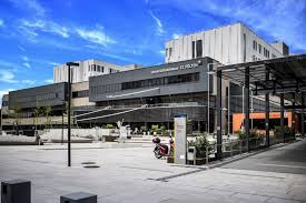 Pölten, is the capital and largest city of the state of lower austria in northeast austria, with 55,538 inhabitants as of 1 january 2020. Sumetzberger Universitatsklinikum St Polten