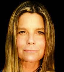 Anna Benefield's Instagram, Twitter & Facebook