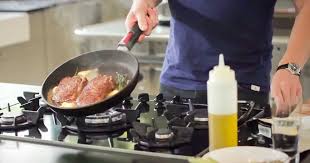 He Does This To His Steak Once I Try It It S The Best Steak I Ve Ever Cooked Recipes Gordon Ramsay Steak Cooking The Perfect Steak