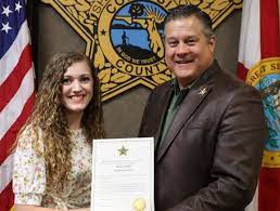 The newest reporter of fox17 started working after graduation in the field of journalism. Chelsea Andrews Fox 7 St Andrew S Fall Magazine And 2019 2020 Annual Report By St Andrew S Episcopal School Issuu Chelsea Andrews On Fox 7 Ericplacek192
