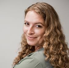 Dawn Yager's Instagram, Twitter & Facebook