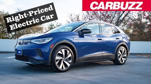 At launch in the uk, the volkswagen id4 will be available with a 77kwh battery linked up to a 204hp electric motor. 2021 Volkswagen Id 4 Review Trims Specs Price New Interior Features Exterior Design And Specifications Carbuzz