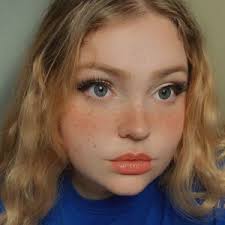 Blaine White (@bigbittyblaine)