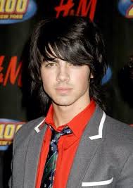 Pin By Sara Grutsch On Yung Joe Jonas Choppy Hair Boys Long Hairstyles Boy Haircuts Long