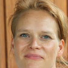 Angela Lanting (@AngelaLanting)